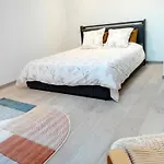 شقة De Peberet ليكتور